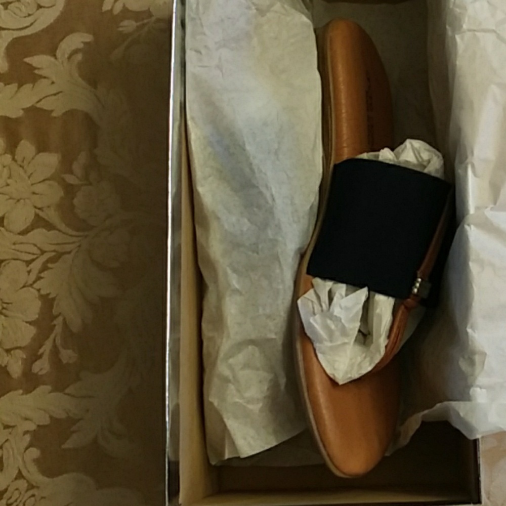 Andre assous Flats